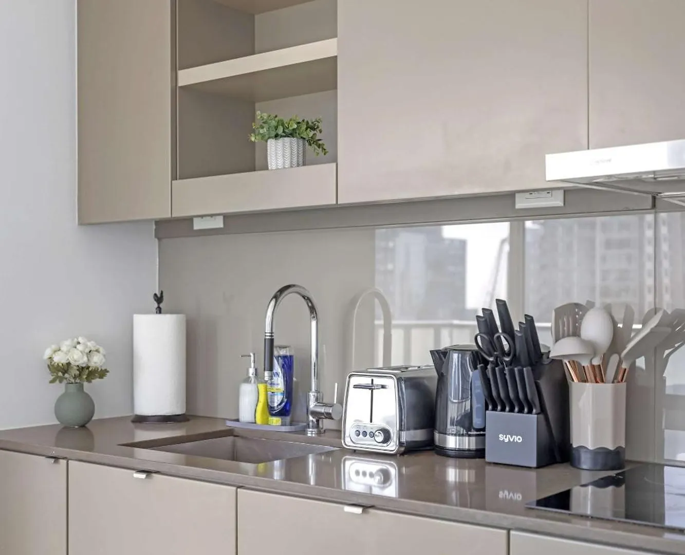 Apartment Bright & Modern Stay Suit Toronto